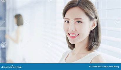 沙河地区正规手游代理与摄影摄像服务 职业选择与副业发展的双面观